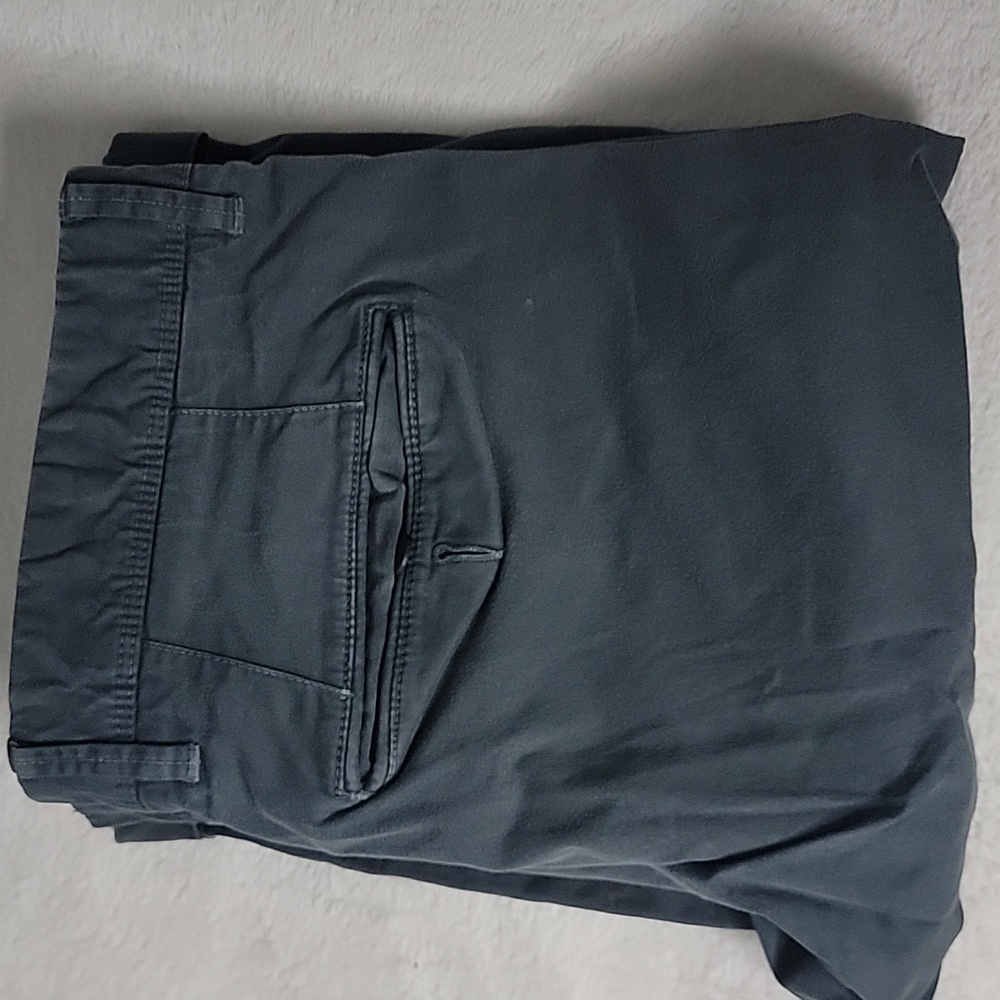 Plain short 🩶 - Picture 7 of 8